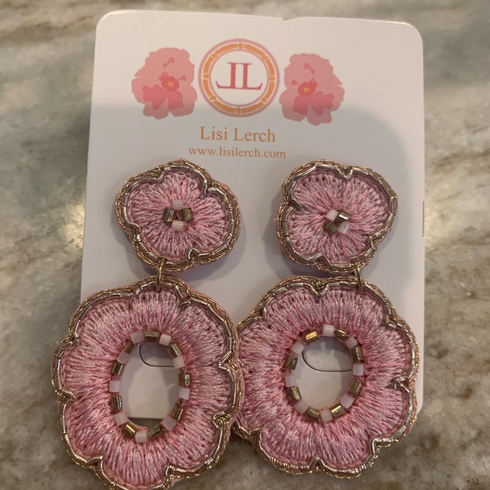 NWT Lisi Lerch pink flower earrings!!